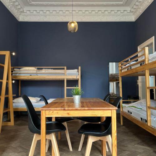 8-Bettzimmer mit Gemeinschaftsbad